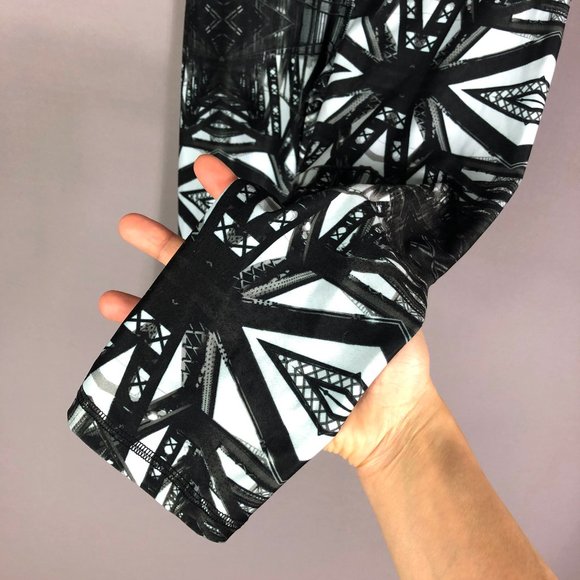 Steve Madden Black Bridge Capri Active Leggins Size XS - Picture 5 of 10